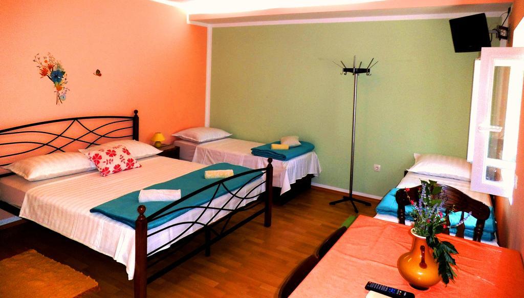 Kaja House Apartments Lozovac Cameră foto